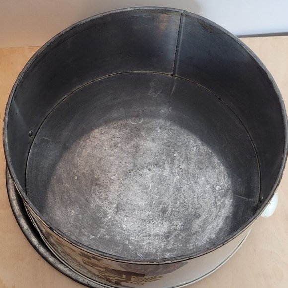 MCM Metal Cake Pie Taker With Handle Scottie Dog Chef Off White Silver 4 Pieces - Picture 10 of 13